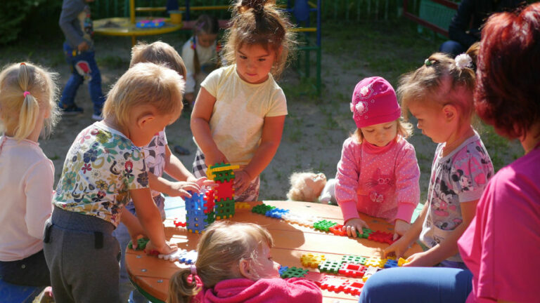 How To Choose The Best Child Care For Your Baby