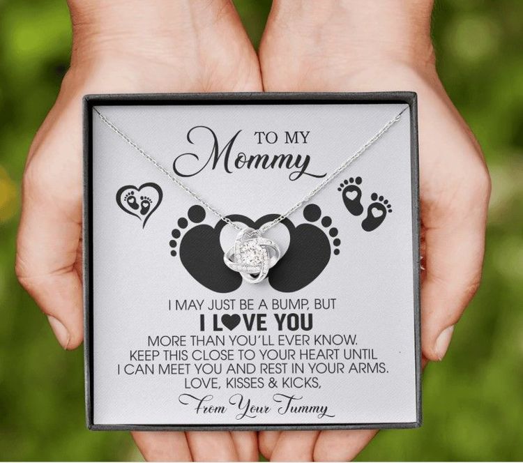 The Perfect Gift for Expecting Moms: A Guide to Finding Thoughtful and Meaningful Presents