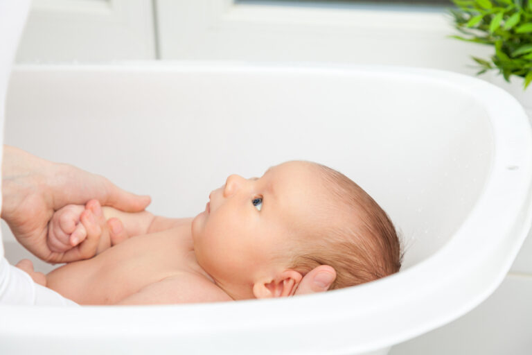 Baby 39 s First Bath Tips Hush Little Baby Newborn Care Baby Nurse