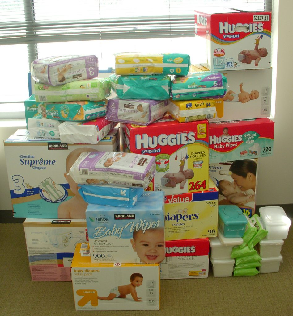 How Many Wipes And Diapers Does A Baby Use Per Month And Year Baby 