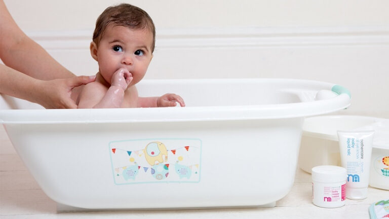 How Often Should You Bathe A Newborn Baby 