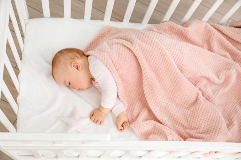 When Can Your Baby Sleep With A Blanket Being The Parent